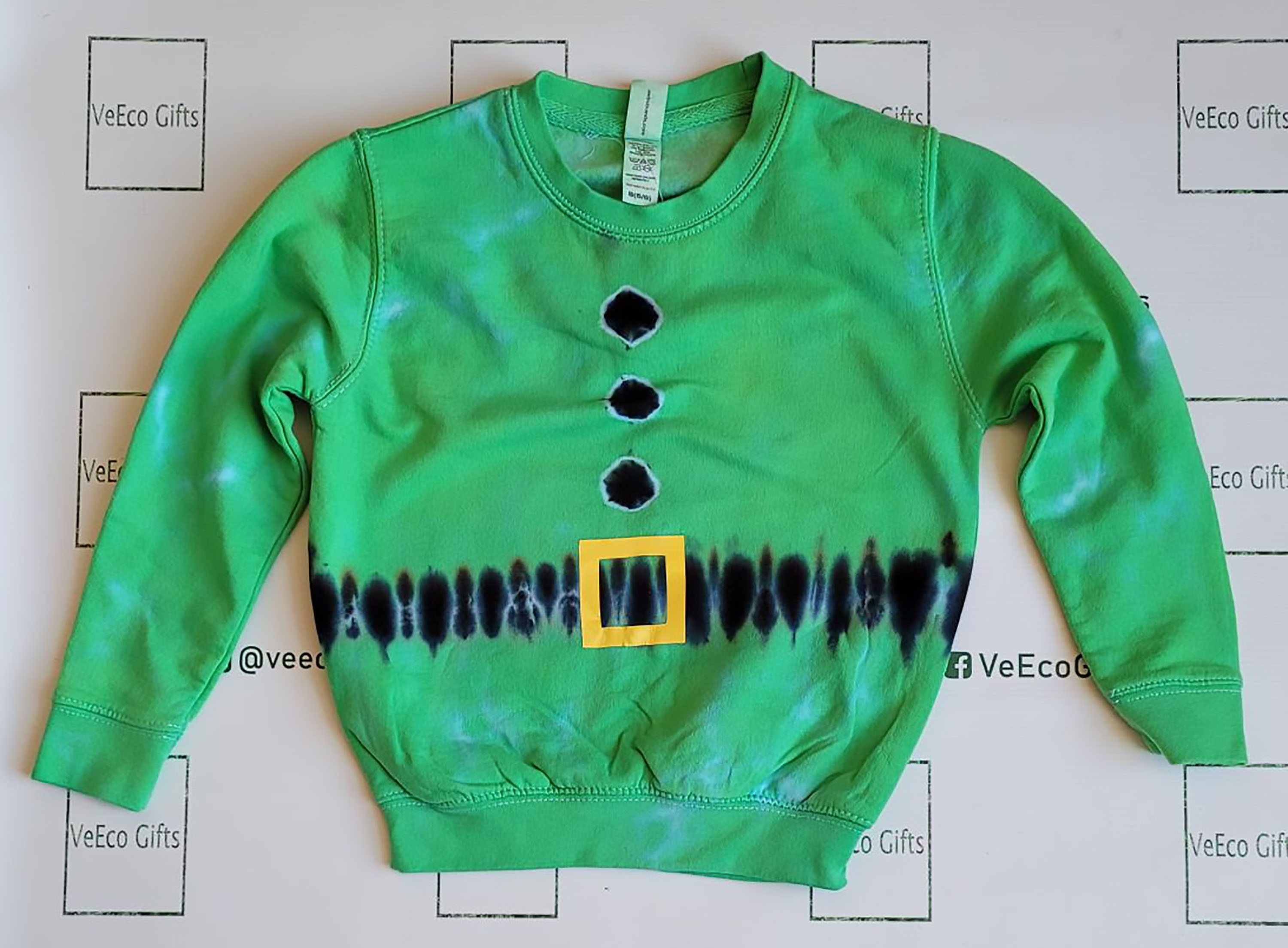Elf jumper front