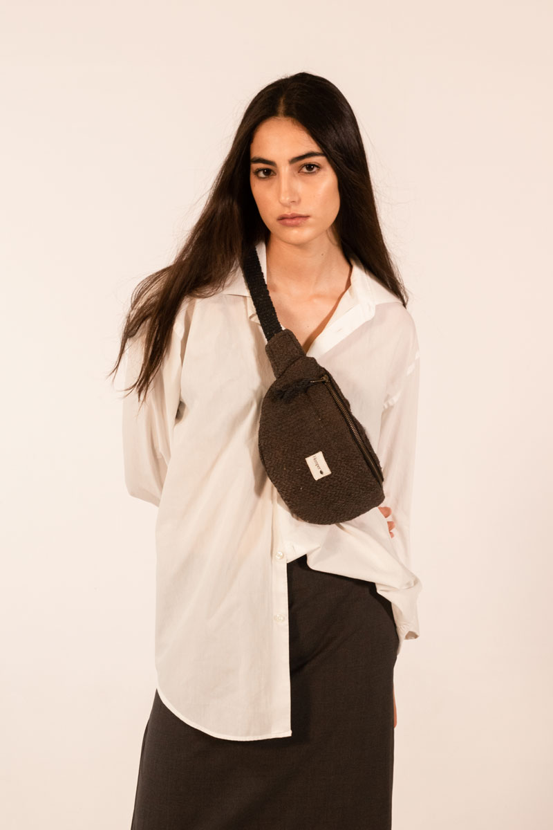 jannu-negra-frente-lucia-web-fw22-4-min