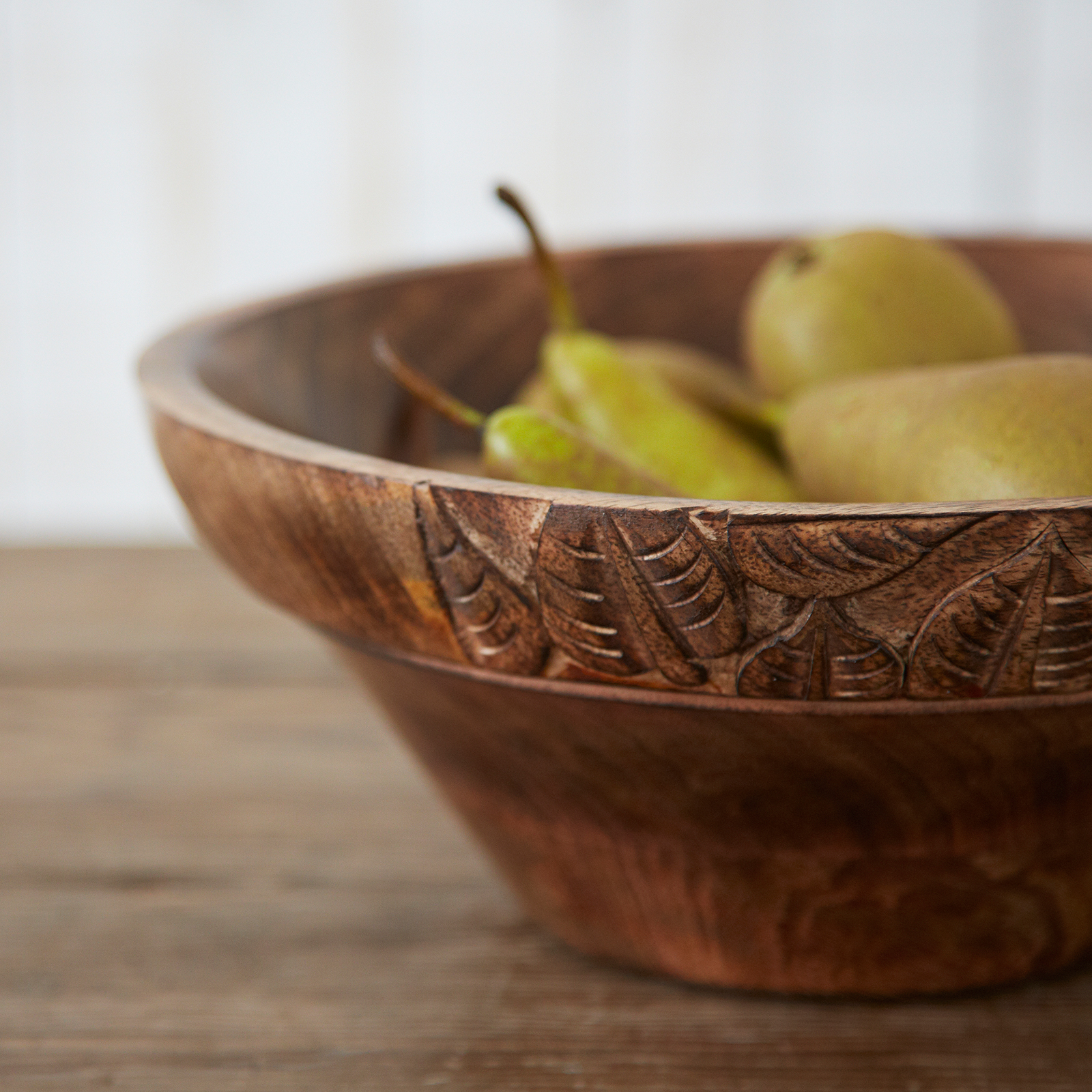 Mango-wood-natural-bowl-leaf-design-with-pears NNLB LOW RES