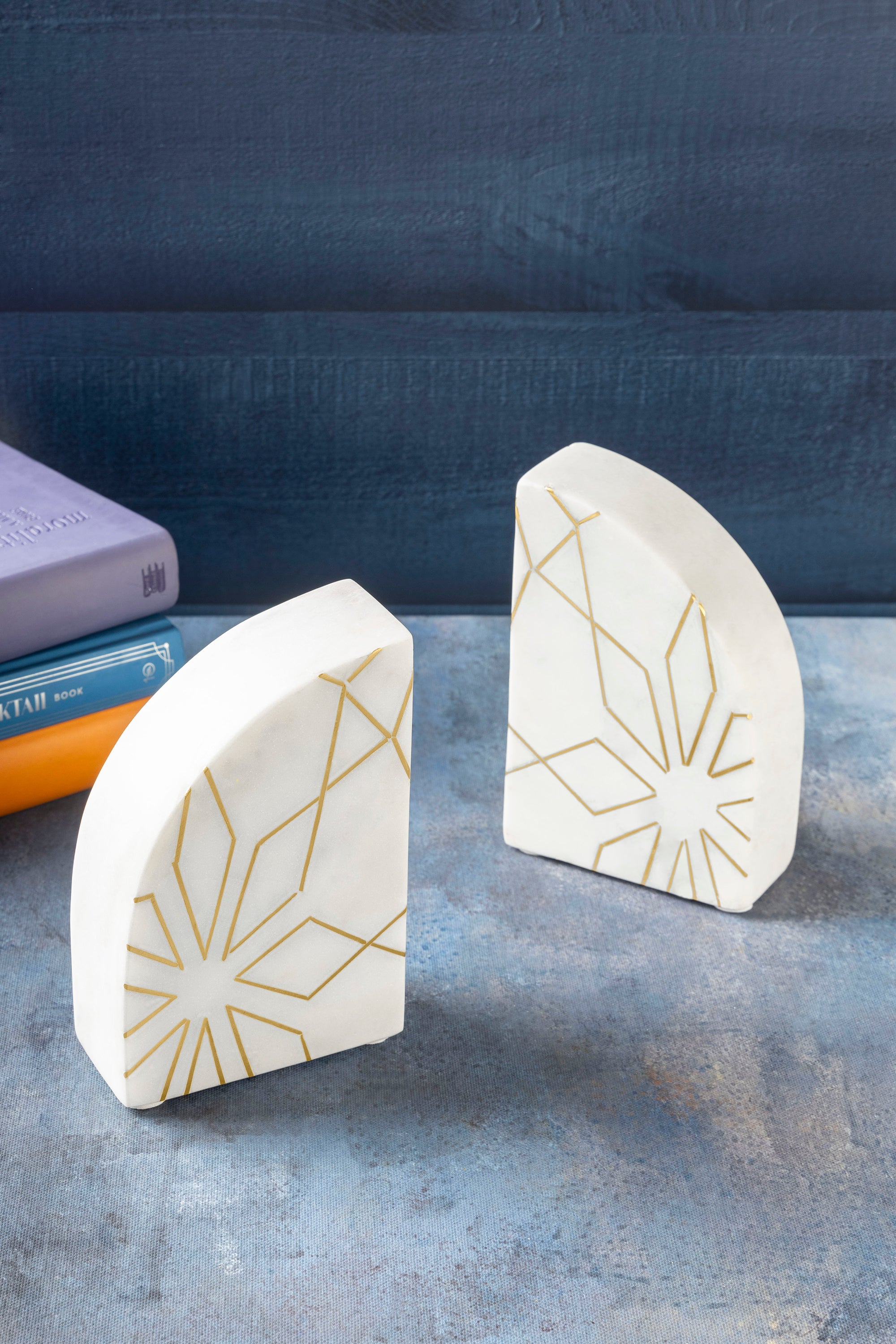 GK51120-2-Luxury-White-Marble-Book-Ends-with-Gold-Inlay-Set-of-2-7114-1679030052.jpg