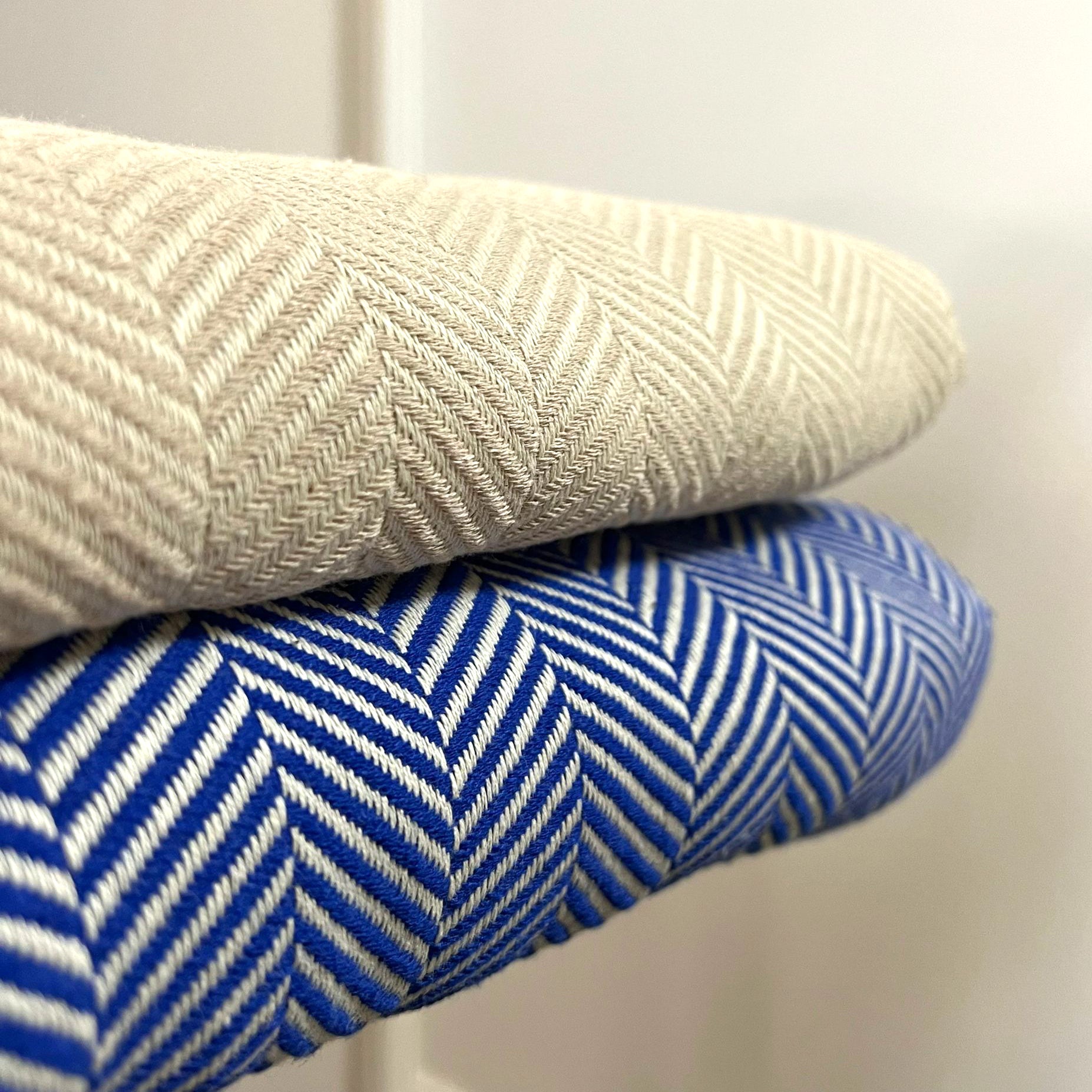 Pipa Sustainable Hand-loomed Throw Blanket - Blue 5 Pipa Sustainable Hand-loomed Throw Blanket - Blue