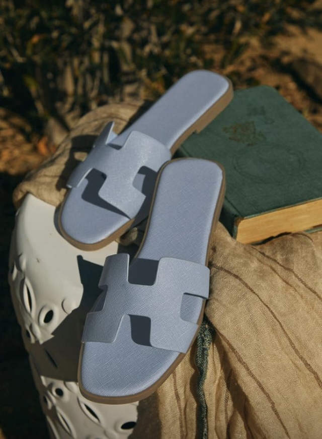 7D33ADE3-0709-4DF9-8BCF-B7D31D9C1AE1