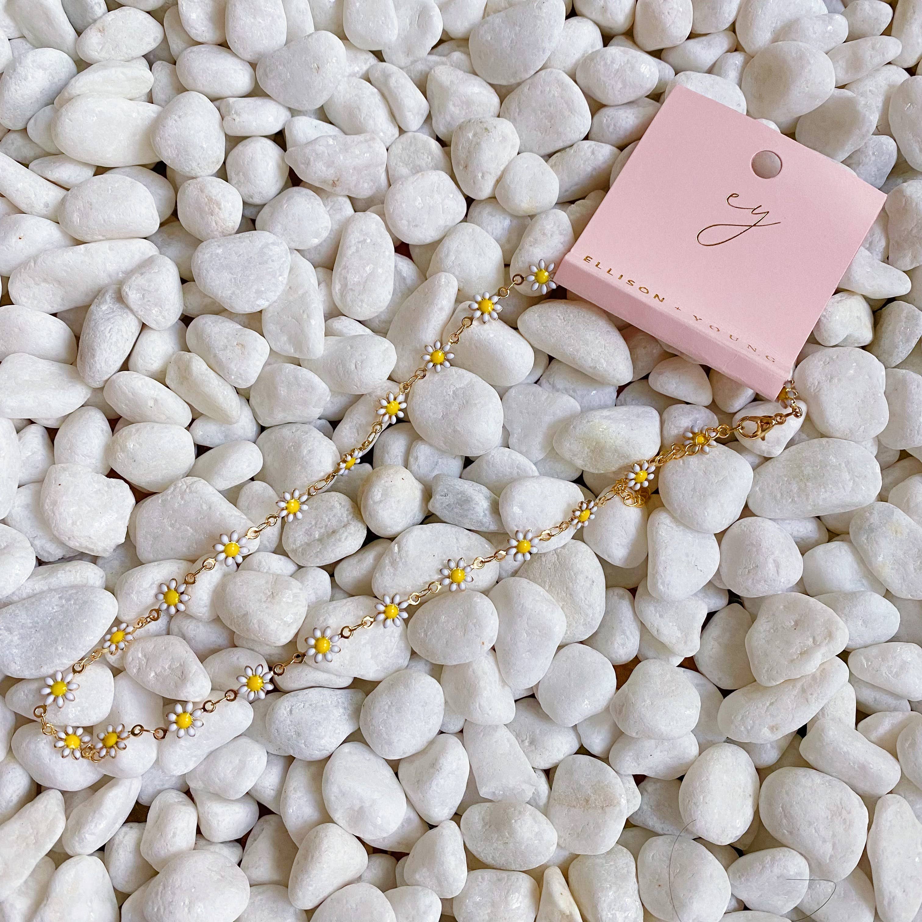 All Around Daisy Necklace 4 All Around Daisy Necklace