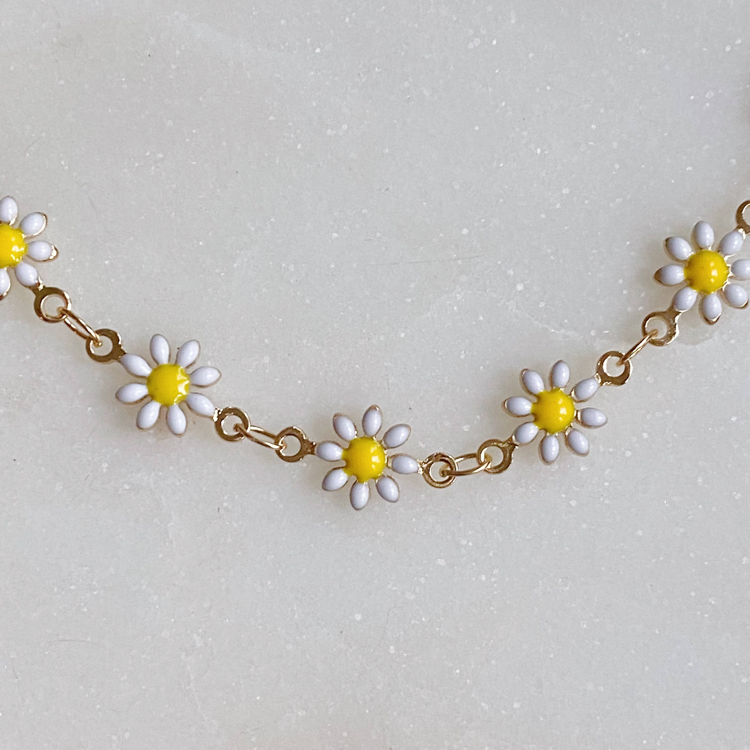 All Around Daisy Necklace 2 All Around Daisy Necklace