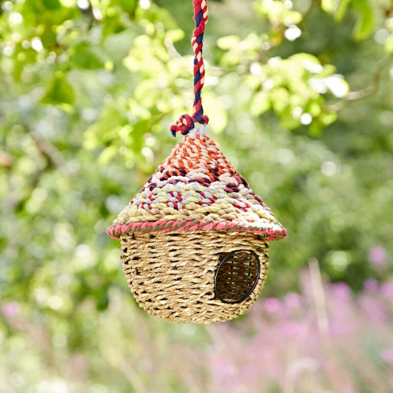 NBIRDH-02-Round-Recycled-Cotton-Birdhouse-5A-768x768