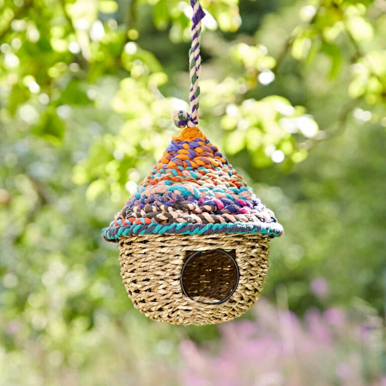 NBIRDH-02-Round-Recycled-Cotton-Birdhouse-7A-768x768