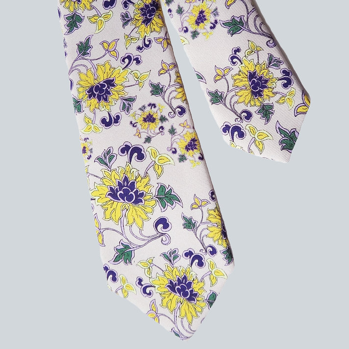 Rumi-London-Floral-Motif-Pure-Silk-Tie-10