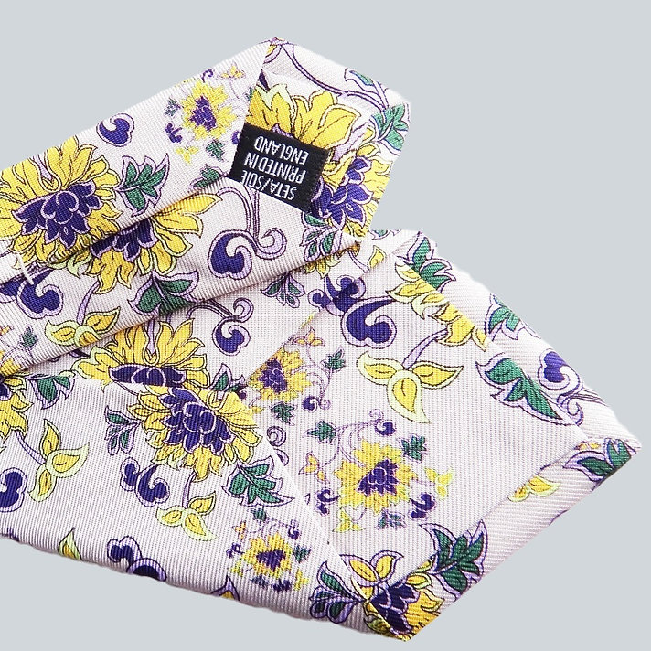 Rumi-London-Floral-Motif-Pure-Silk-Tie-11