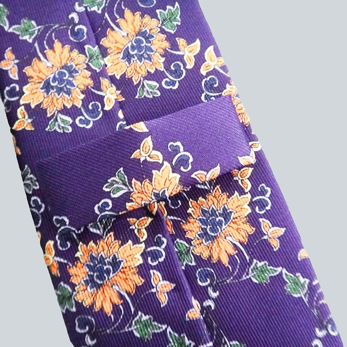 Rumi-London-Motif-Silk-Tie-10