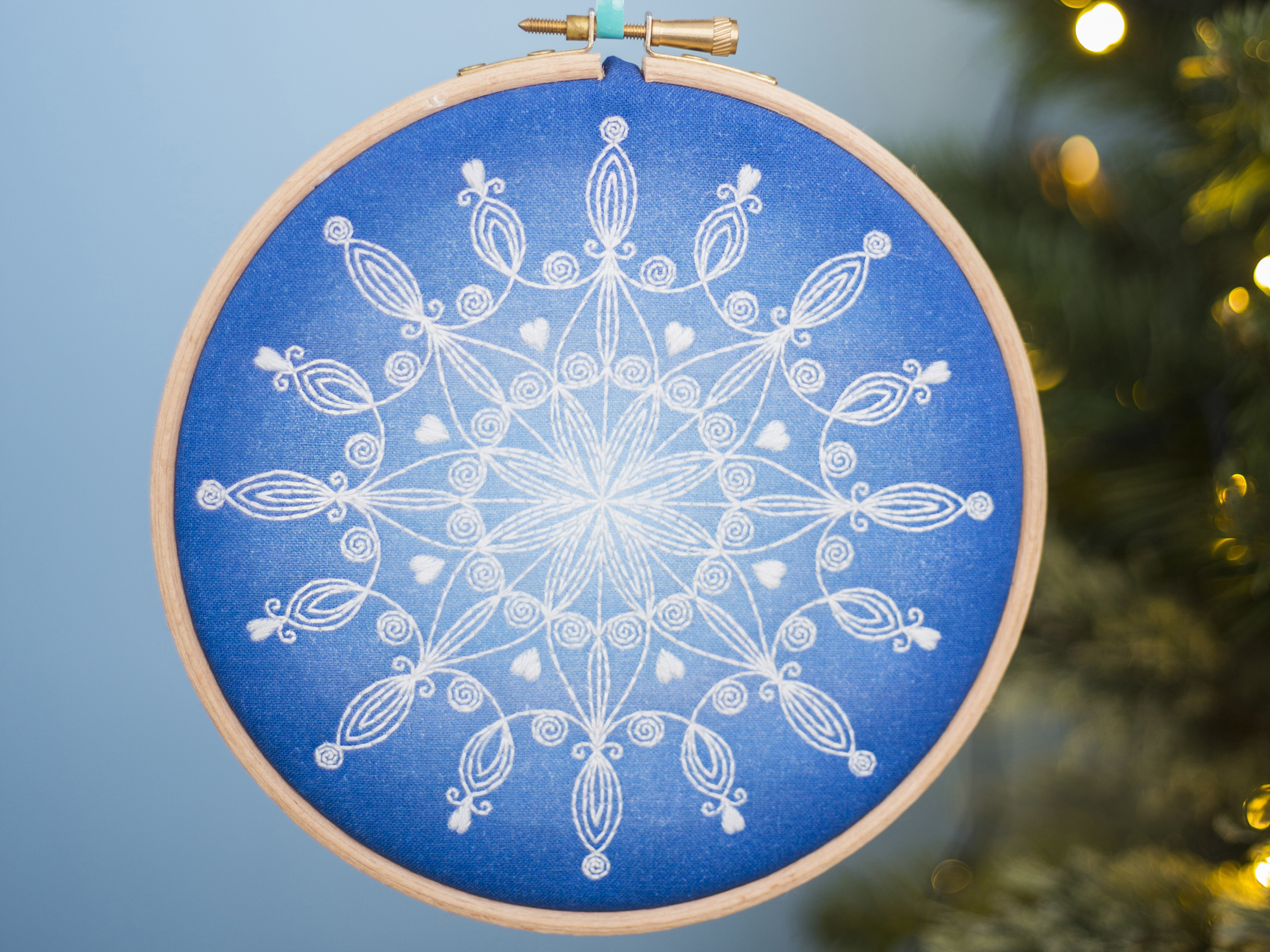 snowflake mandala display L