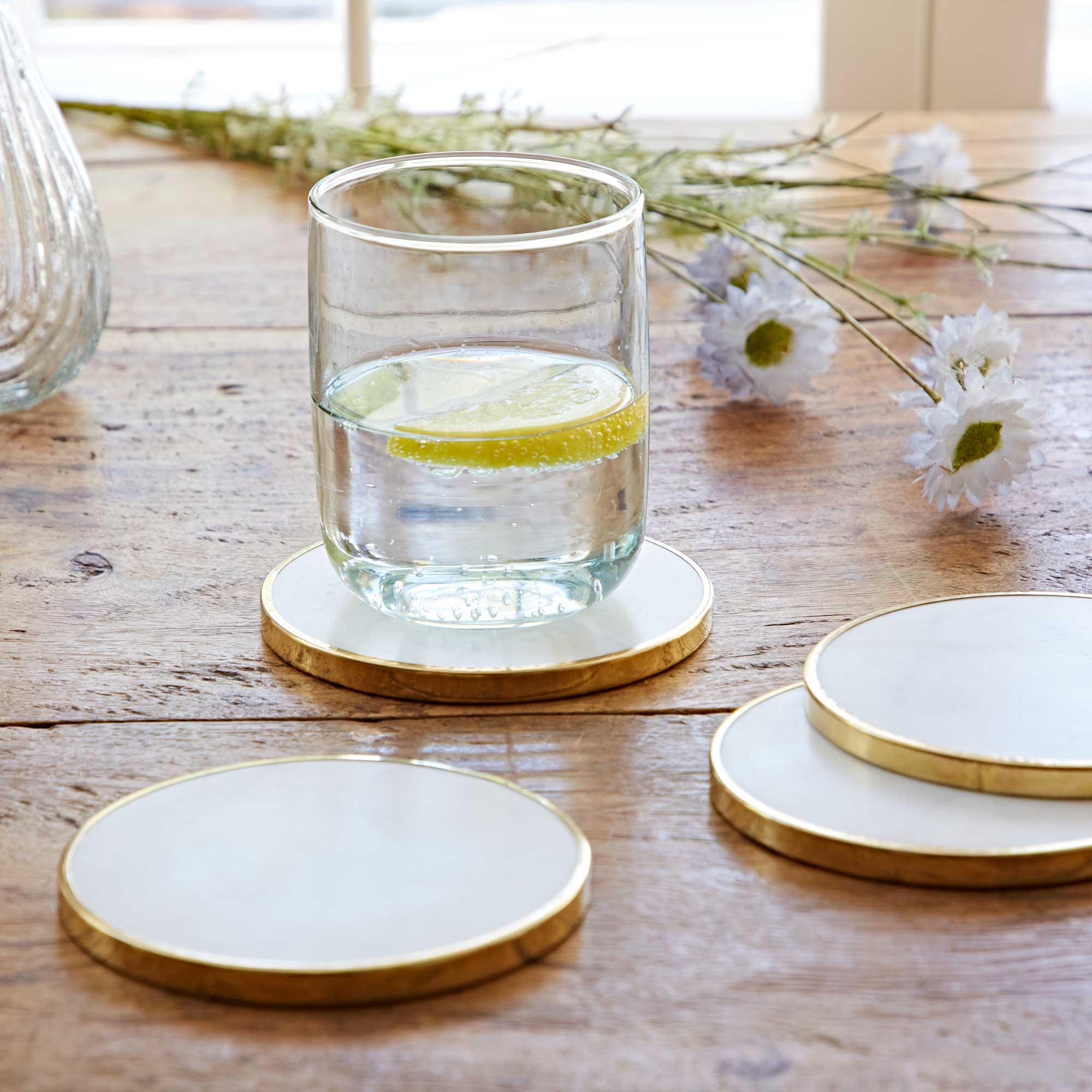 NBRMBC-WH-Set-of-4-Round-Brass-and-Marble-Coasters-3