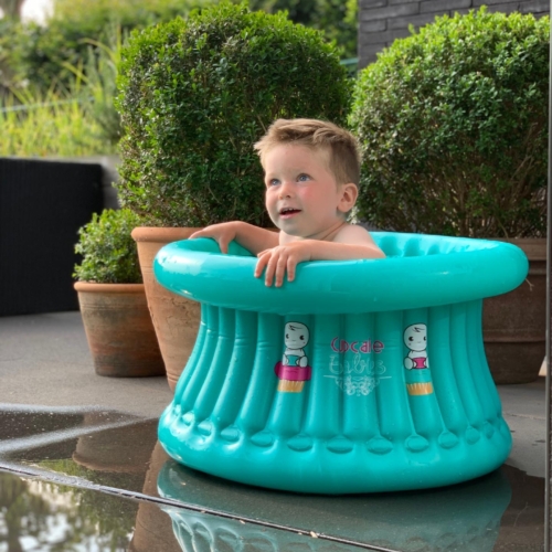 Manfred big bath outside