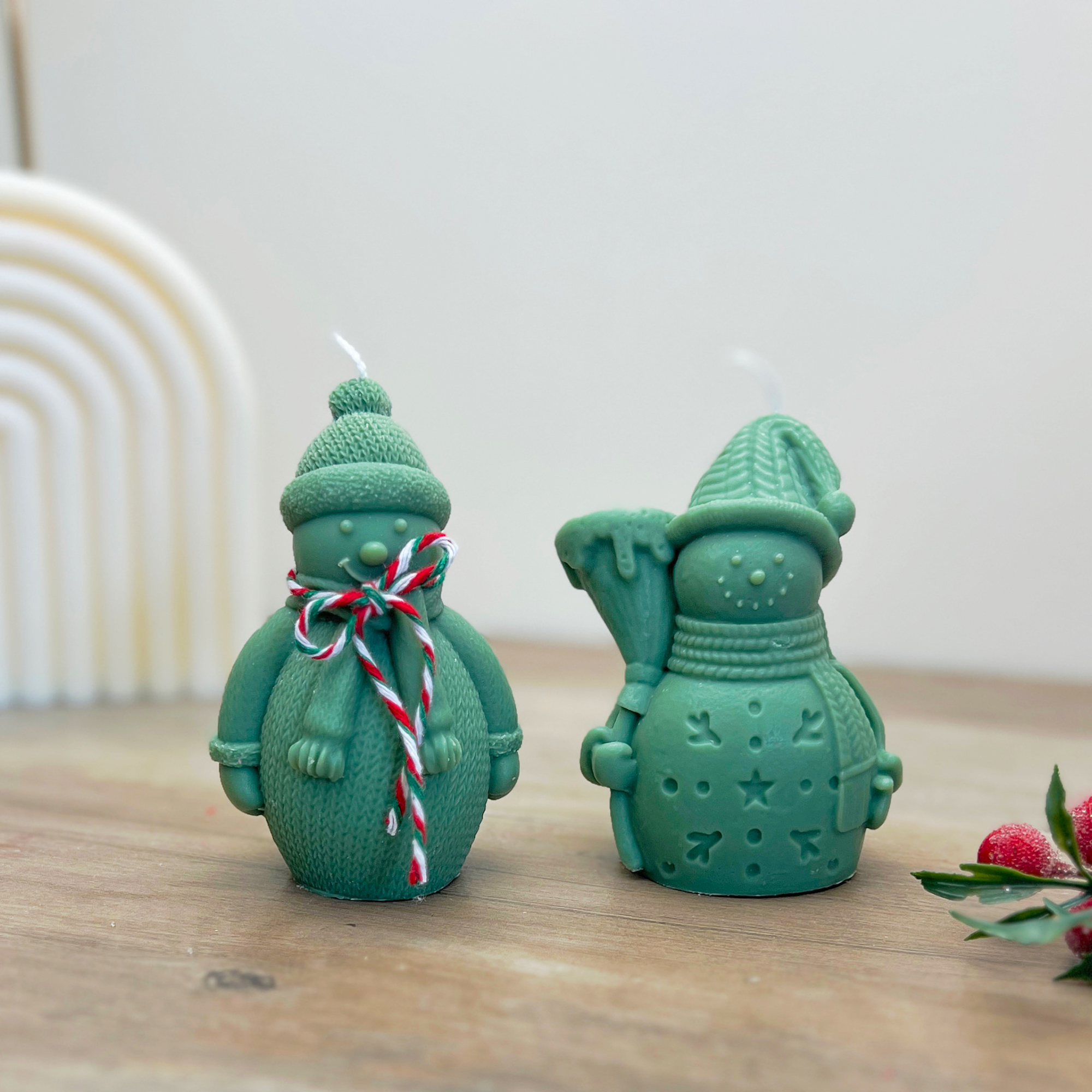 snowman-candle-green-christmas-decoration-gift-for-her (1)
