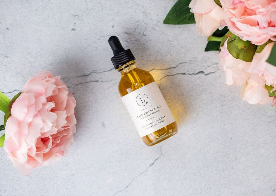 lizushnaturalbodyoilgrapefruit_4_8500dbcc-b072-48ba-a439-f3e64d546152-jpgv1685731391