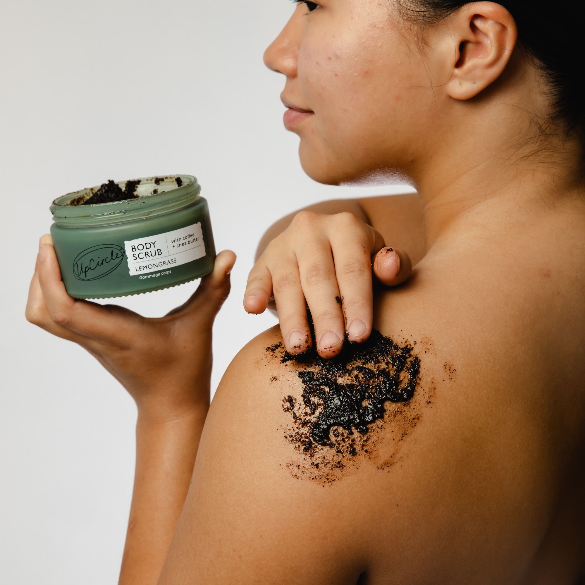 OnSkin-1_LemongrassBodyScrub_LR