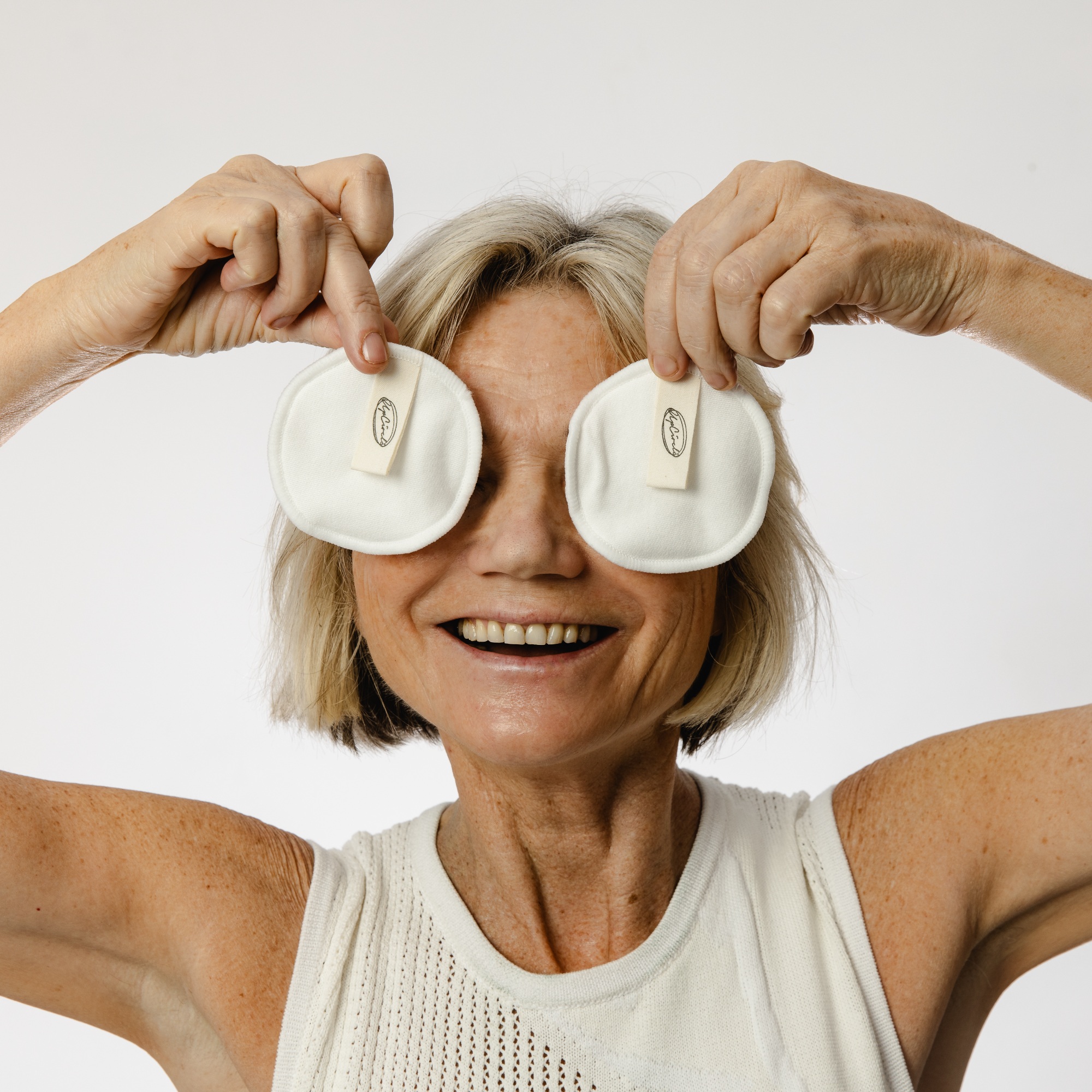 OnSkin-2_CottonPads_LR