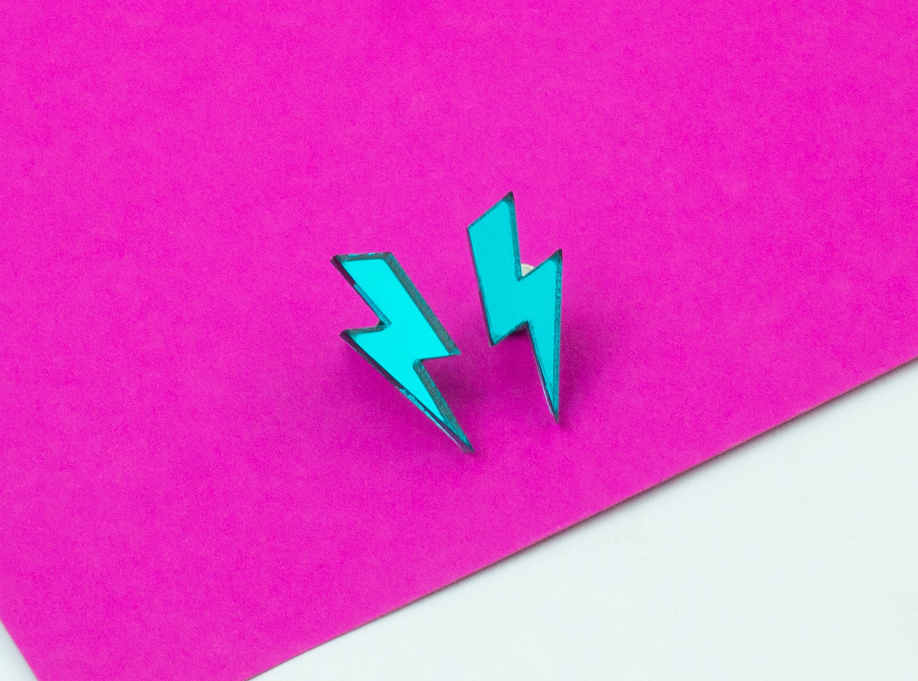 BLUE-LIGHTNING-STUD-5.jpg