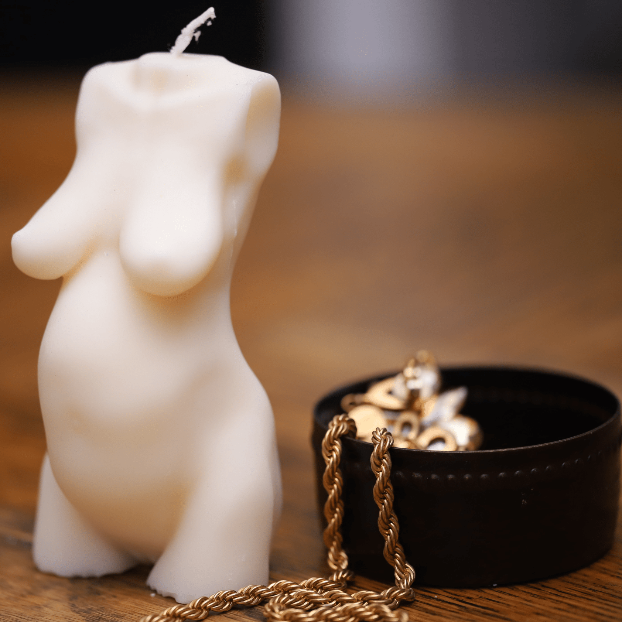 bougie-artisanale-buste-femme-enceinte-decoration-cadeau-original-375468.png