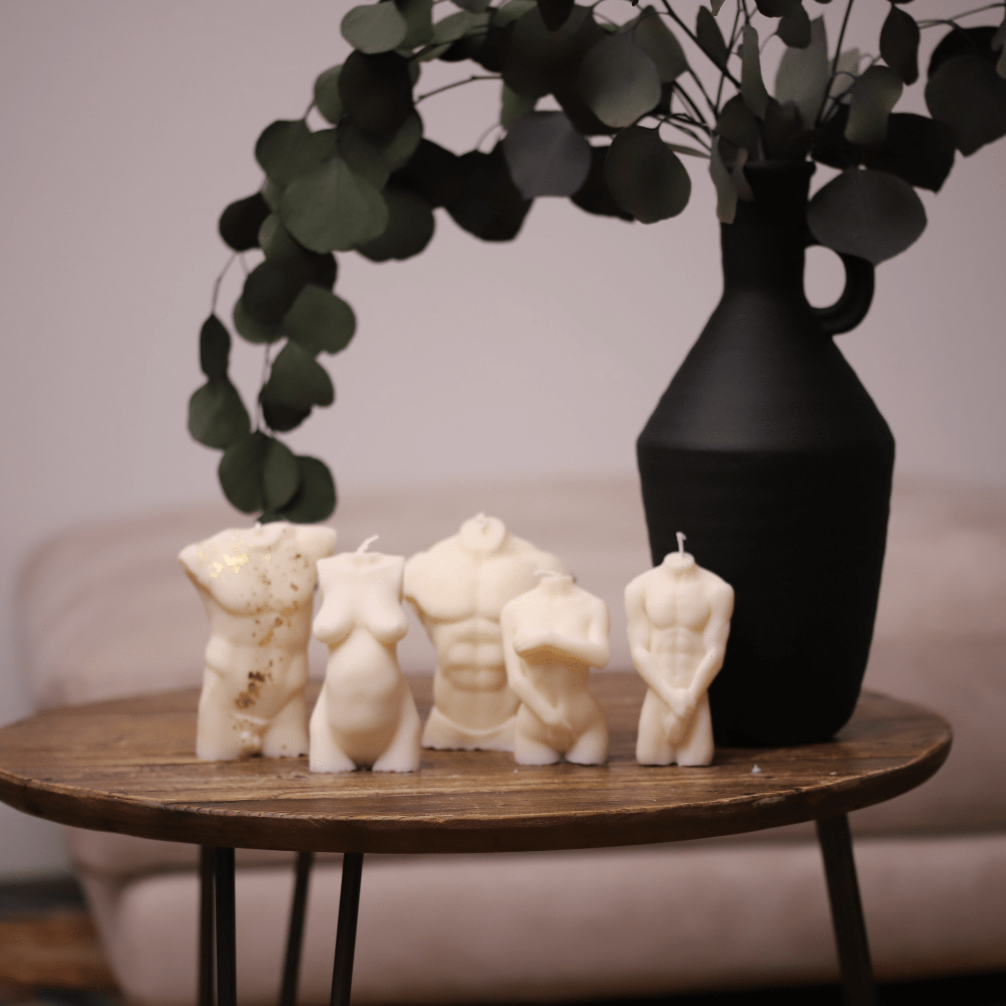 collection-bougies-artisanales-bustes-homme-femme-decoration-cadeau-design-388239.png
