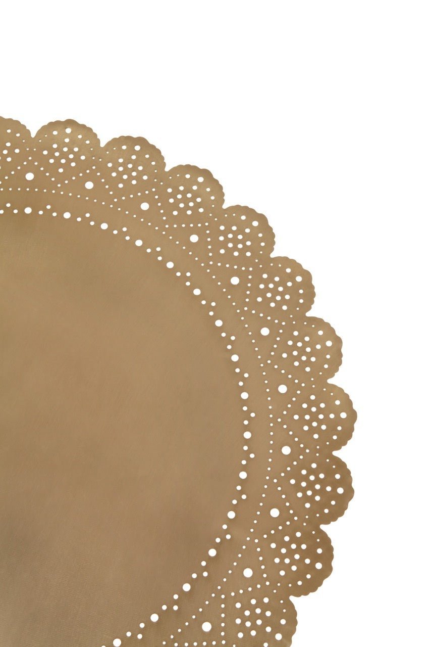 8372433-lace-doily-metal-placemat-charger-717925.jpg