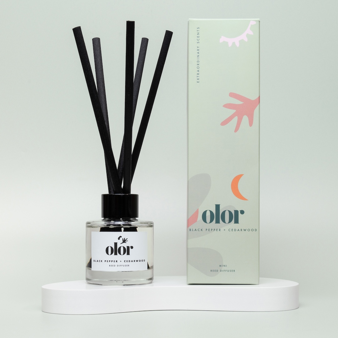 Olor Black Pepper + Cedarwood Mini Reed Diffuser (1)