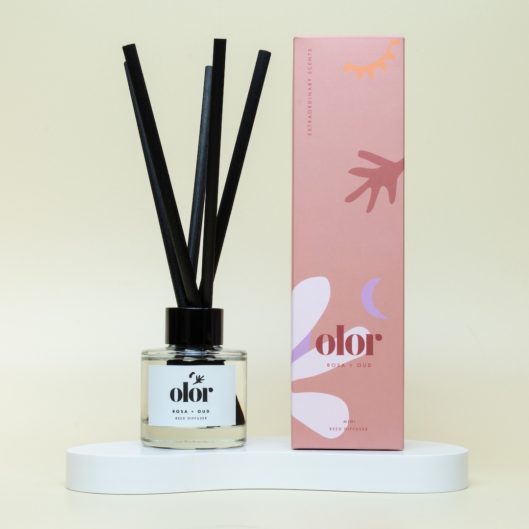 Olor Rosa + Oud Mini Reed Diffuser (1)