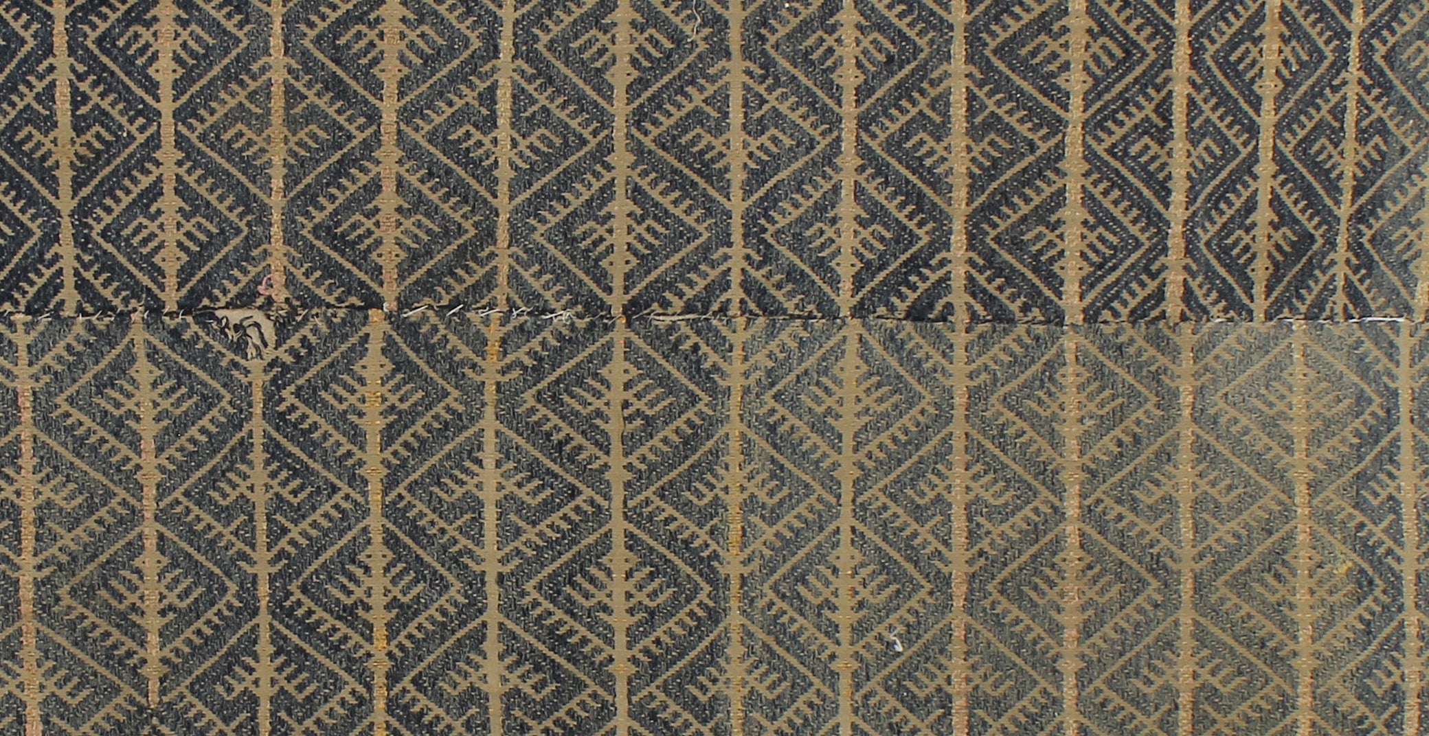 8799908-VMT-15_-_Niger_Bend_Muong_Textile_2.jpg