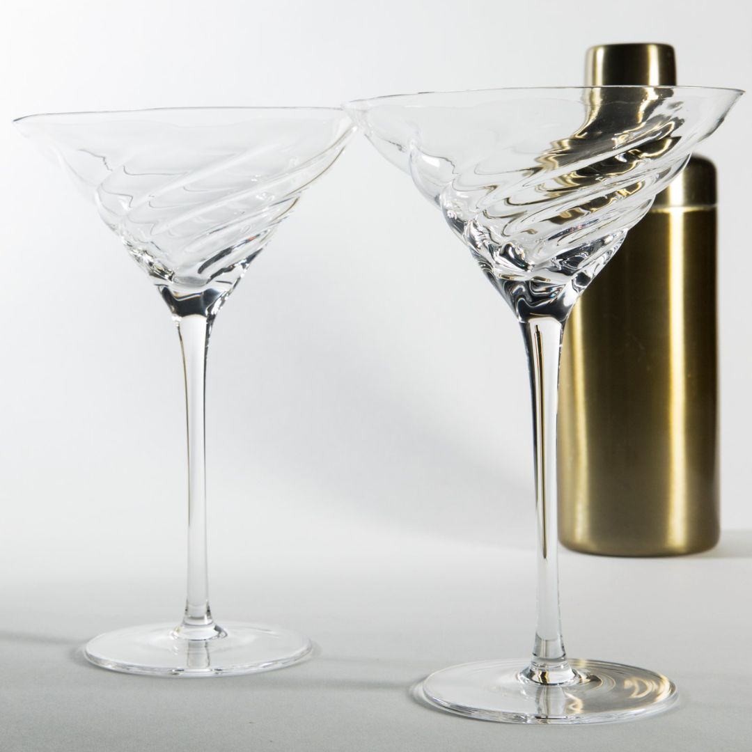 8811968-Meet_the_Vortex_Martini_Glass_by_Sisterly_Drinkware_680_x_383_px_1080_x_1080_px_2.jpg