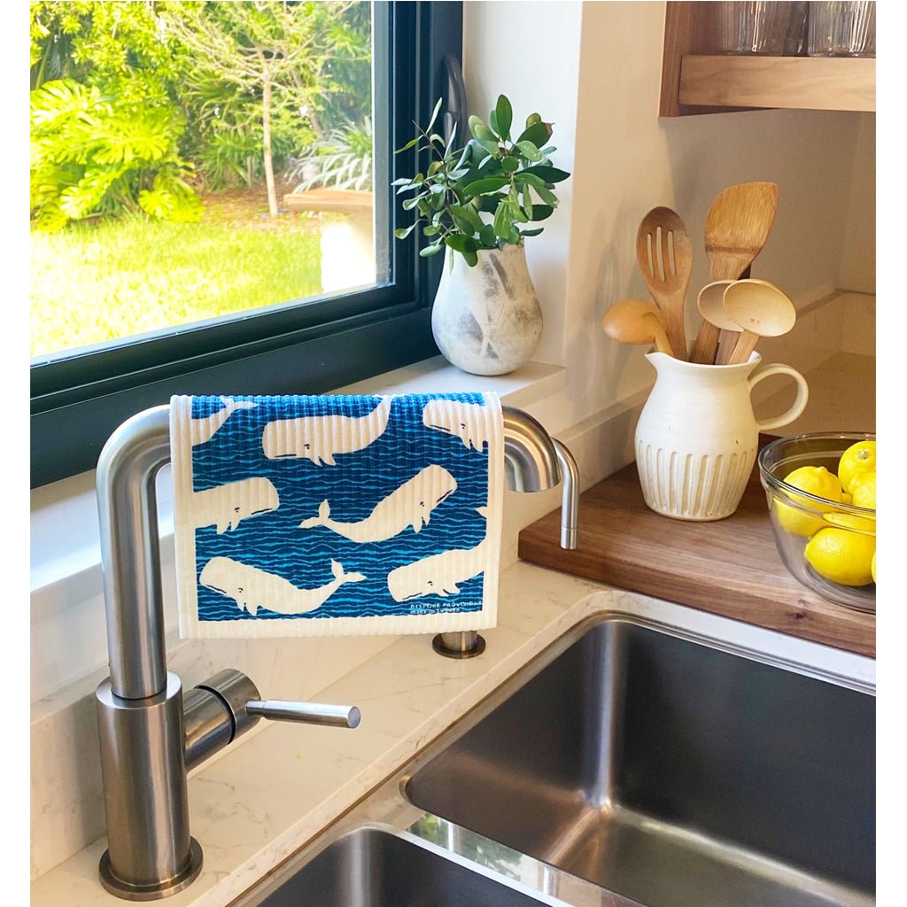 9013175-whales-swedish-dishcloth-533994.jpg