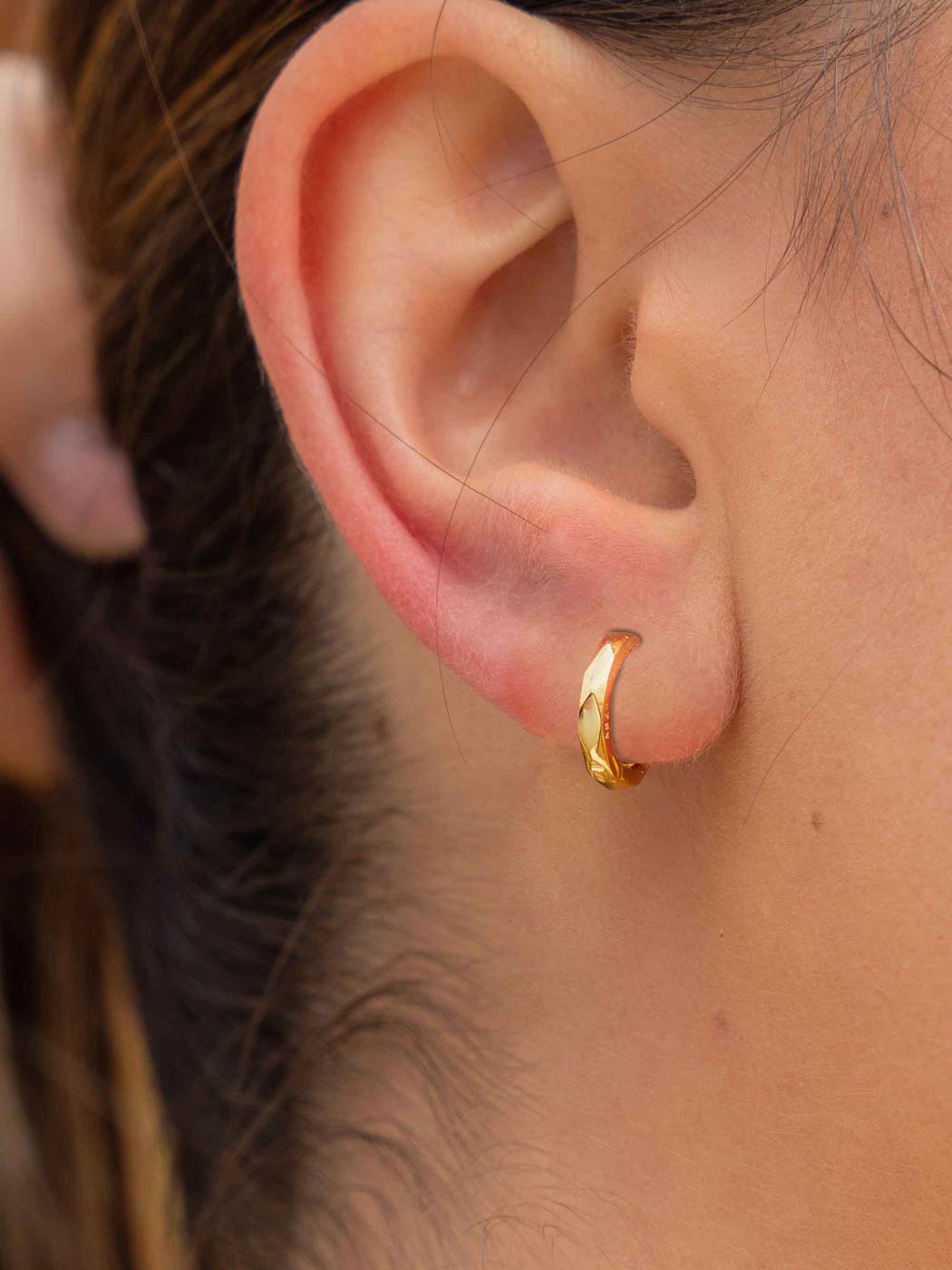 faceted-minimal-huggies-gold