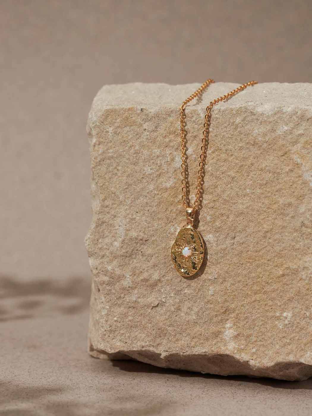 EROS-OPAL-GOLD-NECKLACE