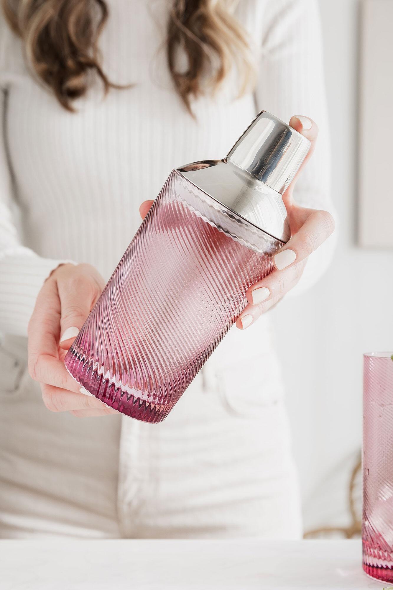 11538839-coloured-glass-twist-cocktail-shaker-pink-3.jpg