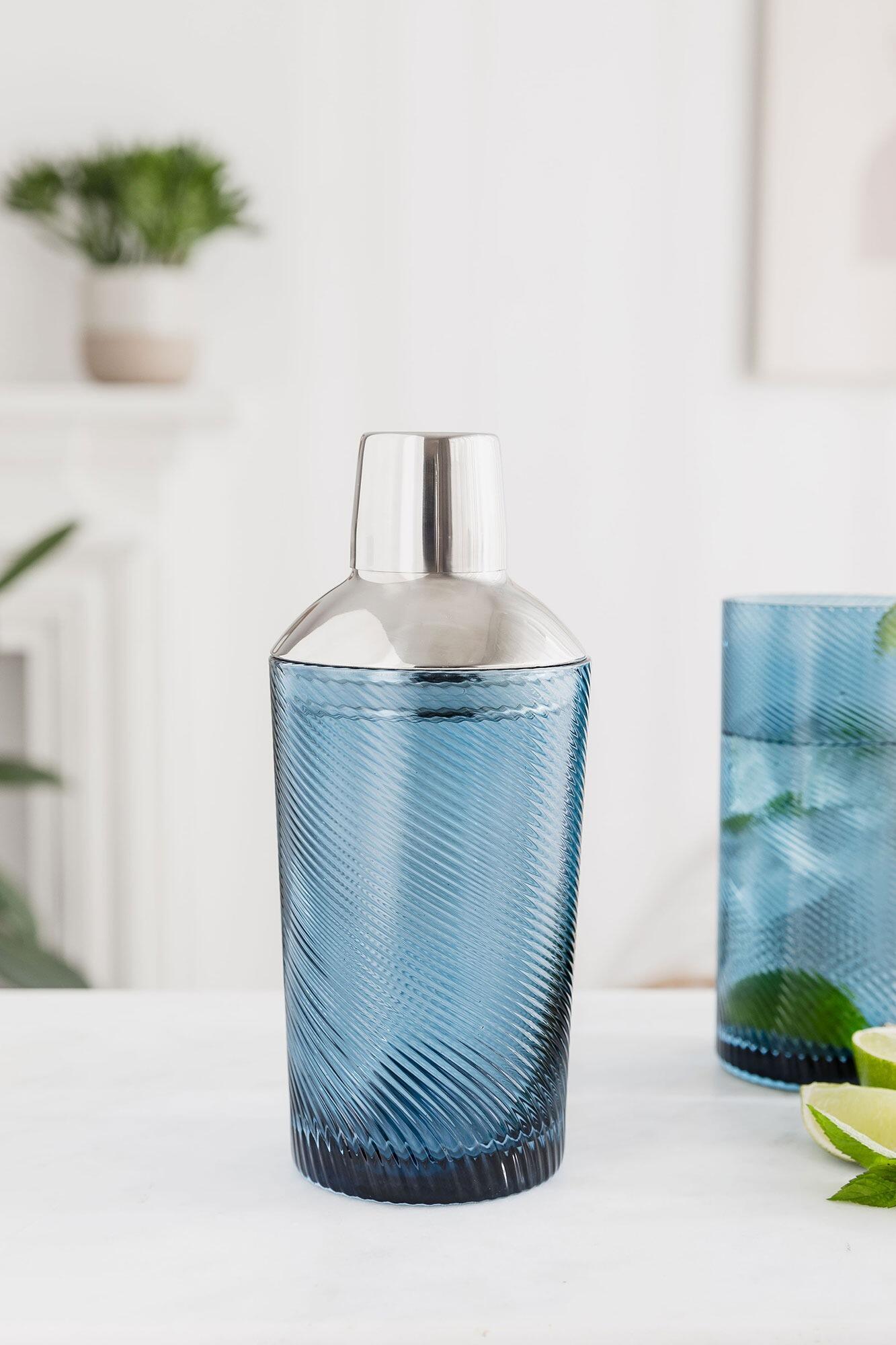 11538841-coloured-glass-twist-cocktail-shaker-blue-2.jpg
