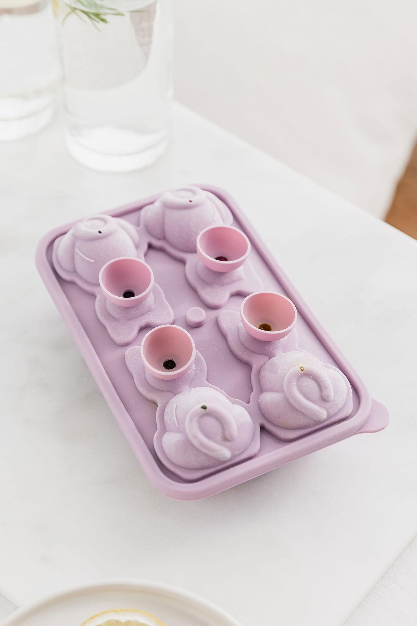 11539567-9187-cats-3d-silicone-ice-cube-tray-5.jpg