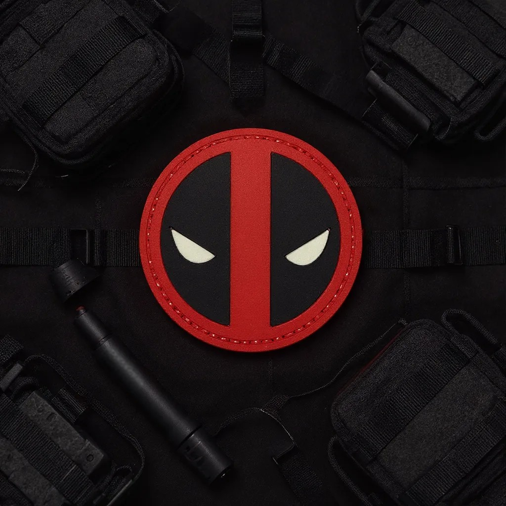11557176-9750_Deadpool_PVC_Patch-Photoroom.png