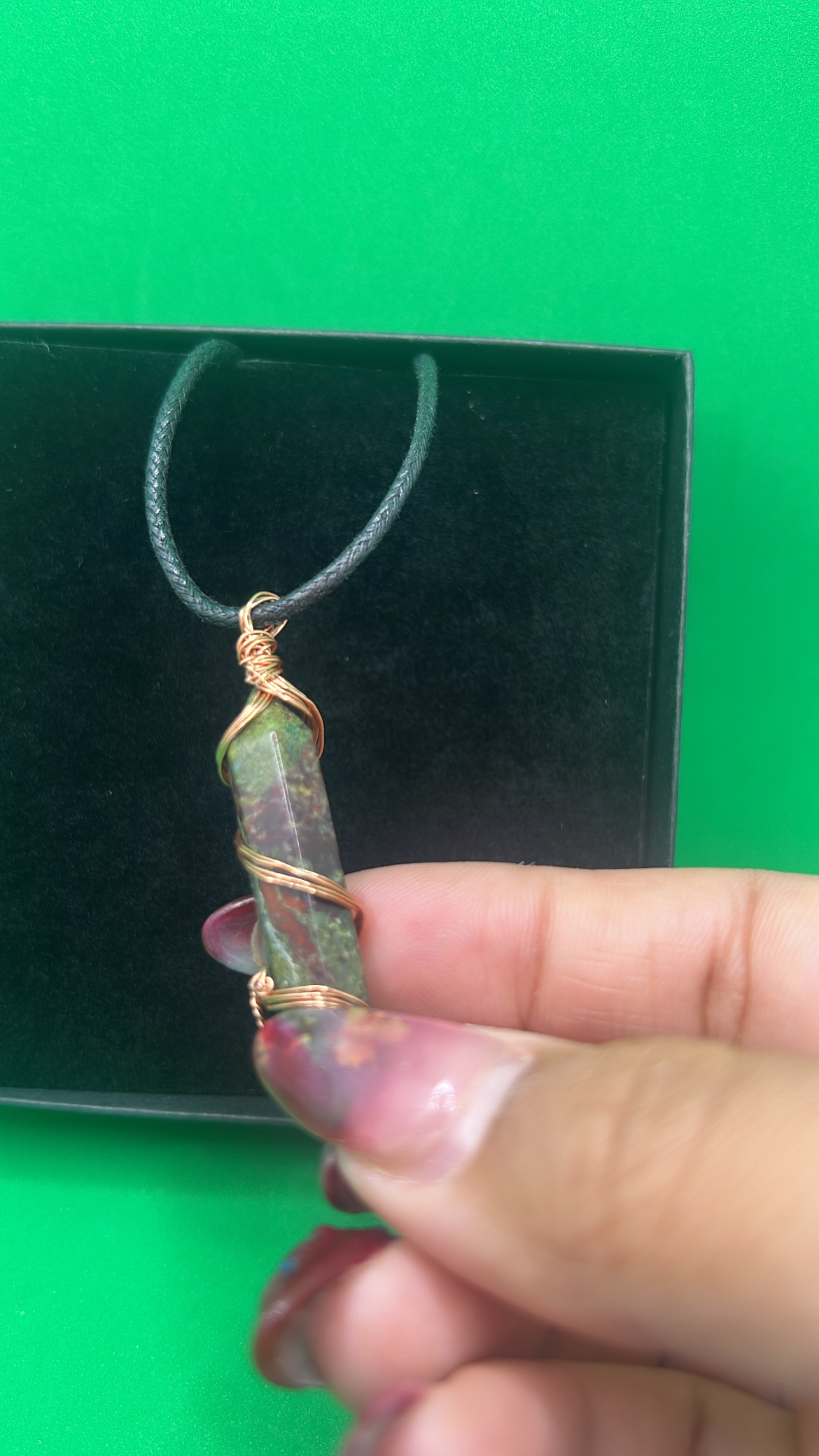 E49092D6-A85A-4F5C-BC48-54FC15BAA54F