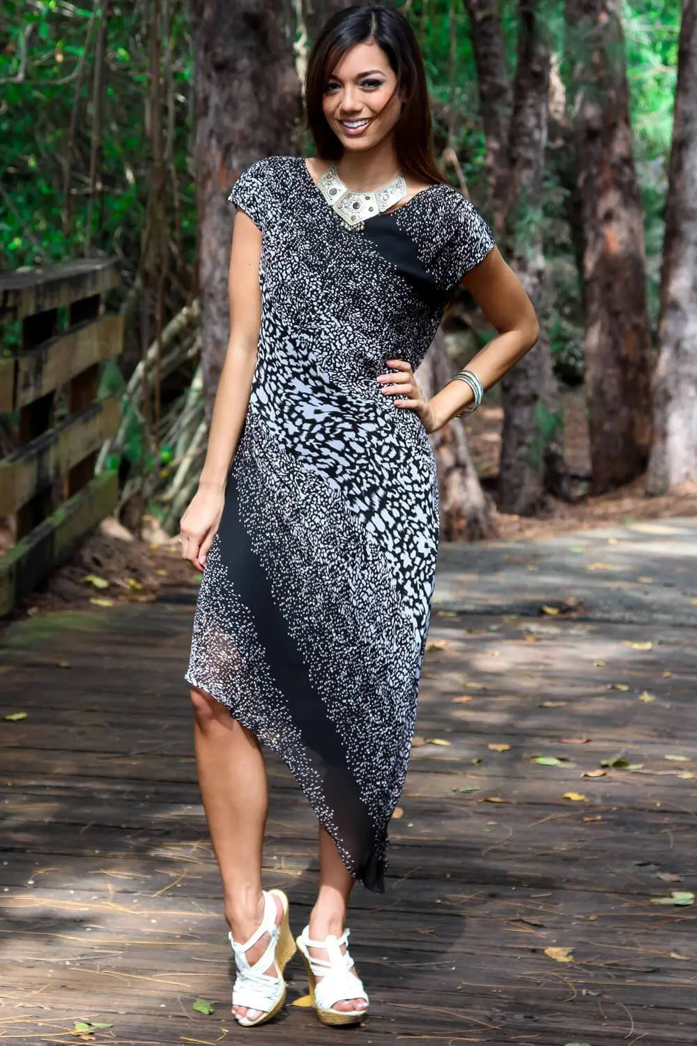 13180133-lamodaclothings-cap-sleeve-v-neck-asymmetrical-dress-in-animal-print-animal-print-dresses-28001099710562.jpg