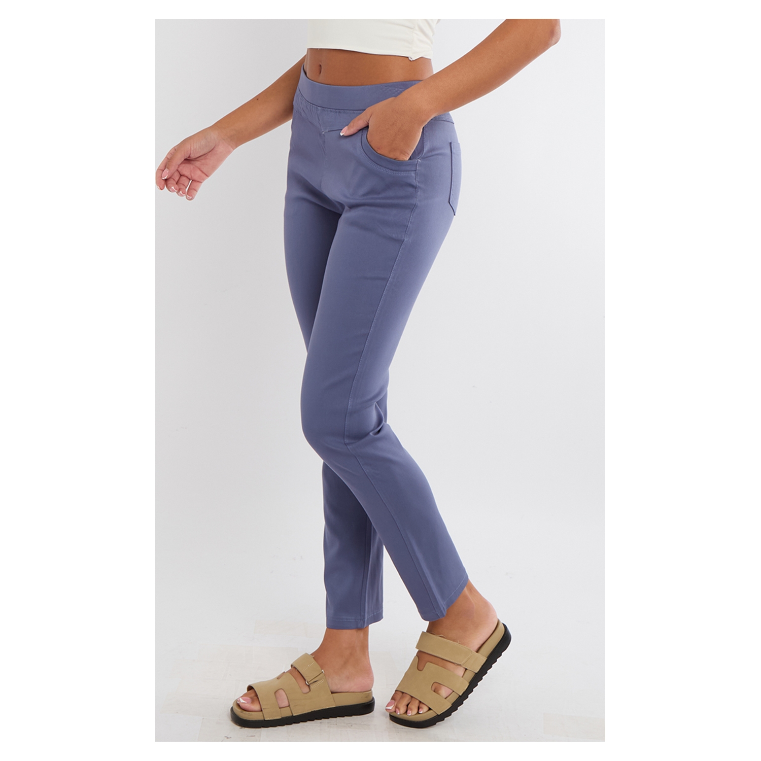 09.08.25 - EBONY57612.