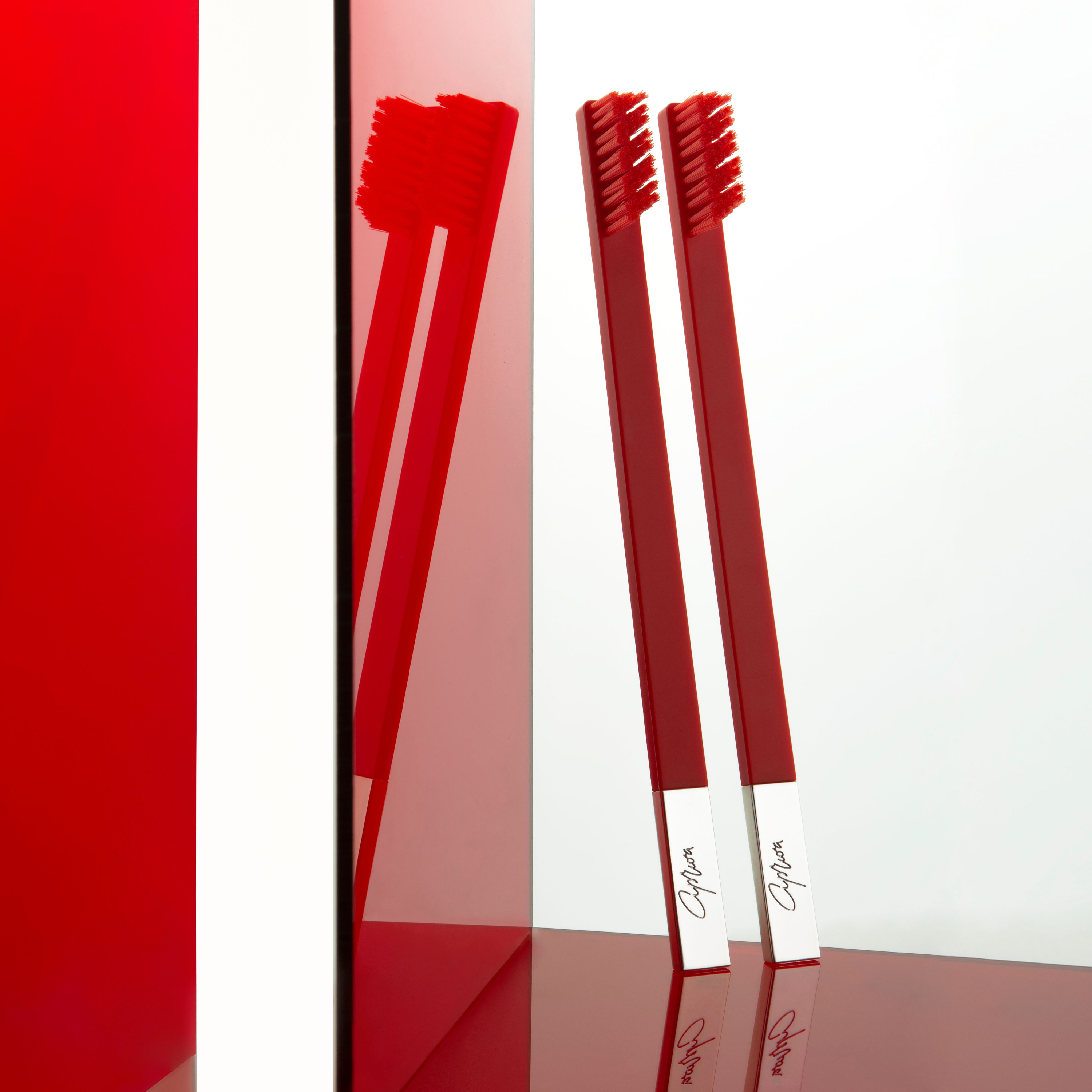 APRIORI Carmine Red Silver_2